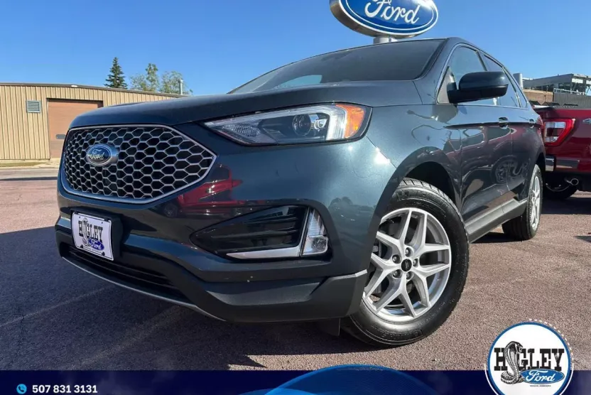 2023 Ford Edge SEL photo 1