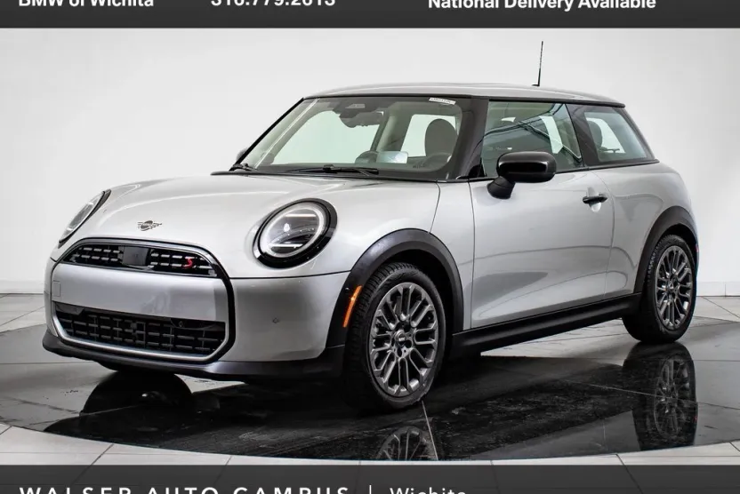 2025 Mini Cooper Hardtop S photo 1