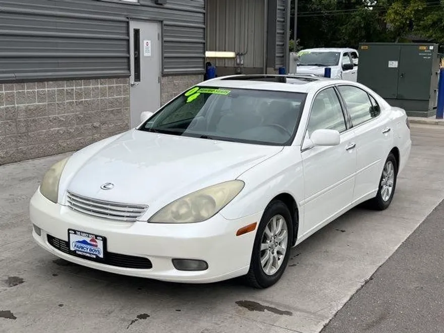 2004 Lexus ES 330 Base photo 1