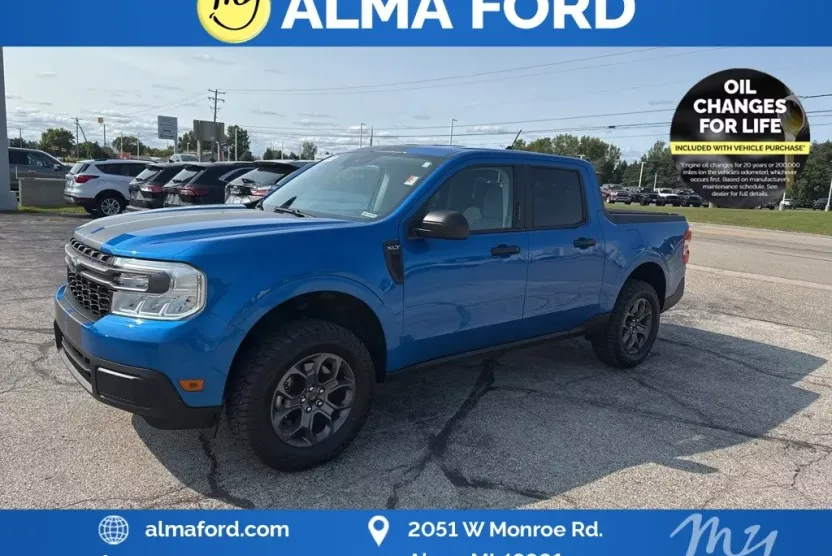 2022 Ford Maverick XLT photo 1