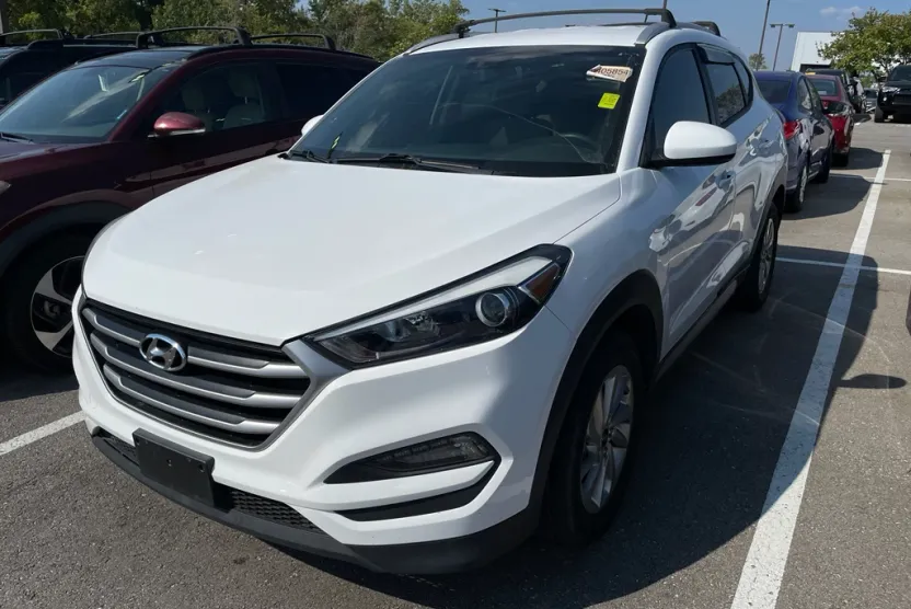 2017 Hyundai Tucson SE photo 1