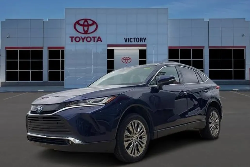 2023 Toyota Venza XLE photo 1
