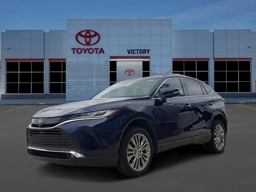 2023 Toyota Venza XLE photo 1