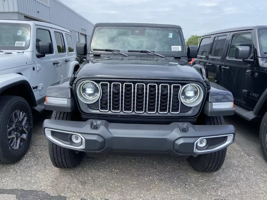 2025 Jeep Wrangler Sahara photo 1