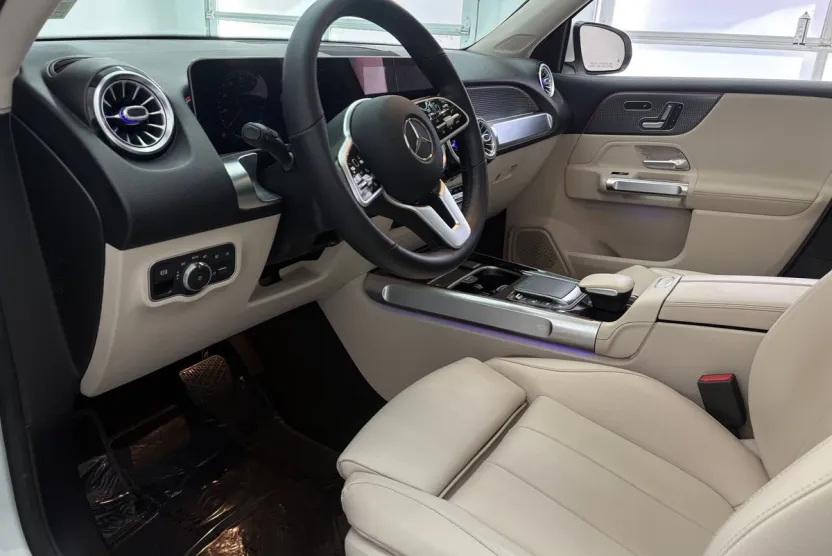 2021 Mercedes Benz GLB 250 photo 1