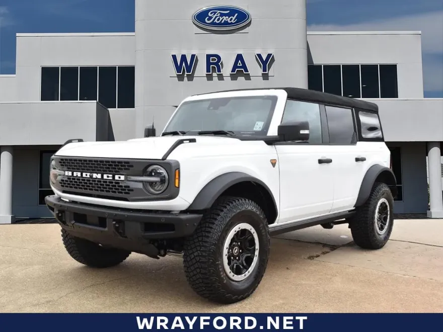 2024 Ford Bronco Badlands photo 1