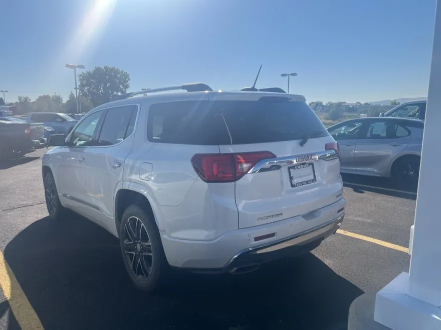 2018 Gmc Acadia Denali photo 1