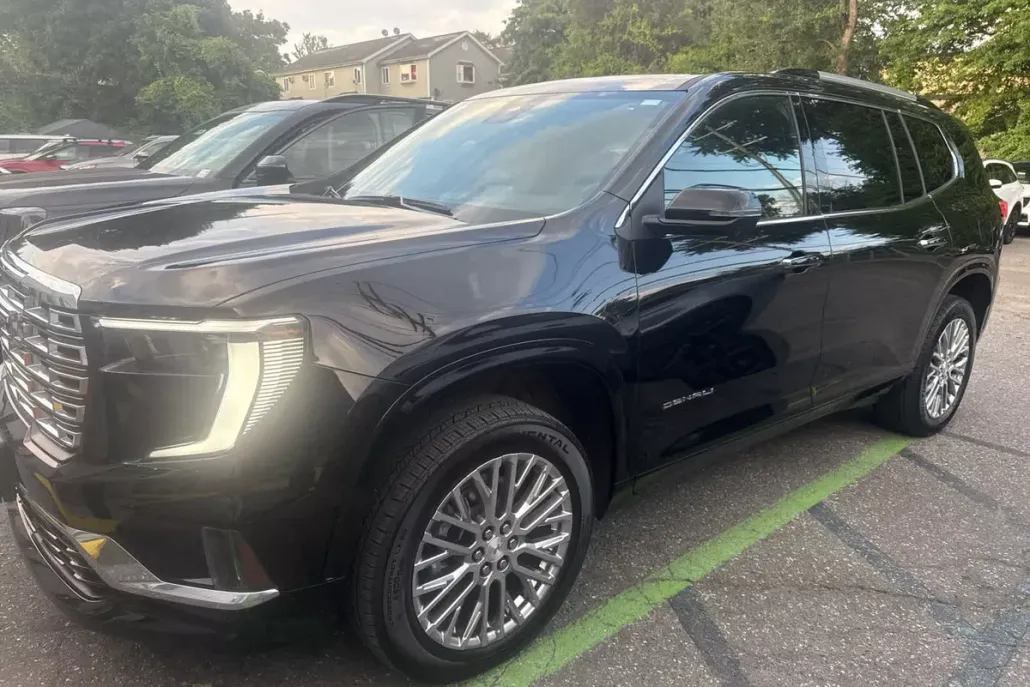2024 Gmc Acadia Denali photo 1