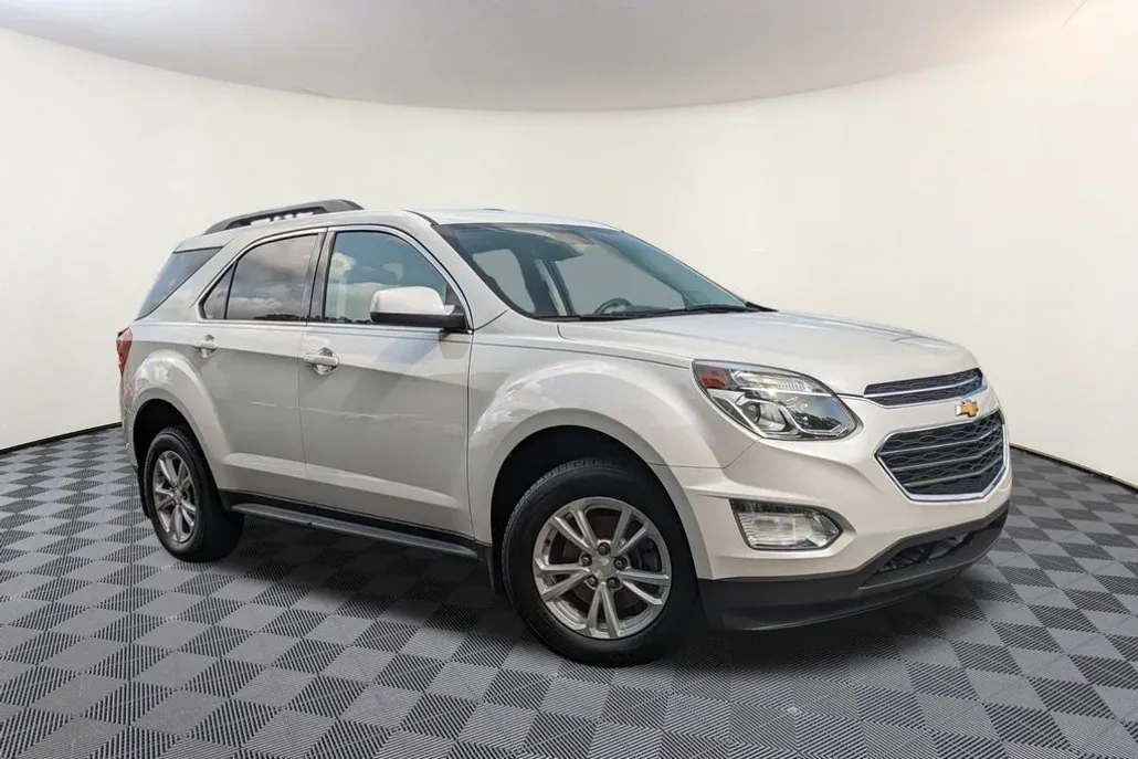 2016 Chevrolet Equinox LT photo 1