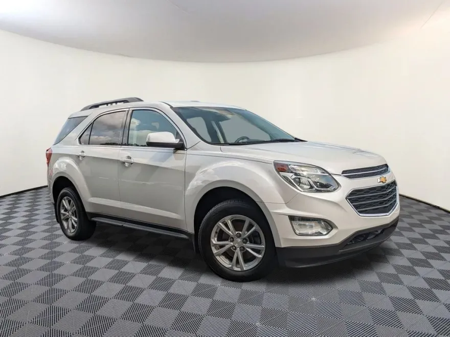 2016 Chevrolet Equinox LT photo 1