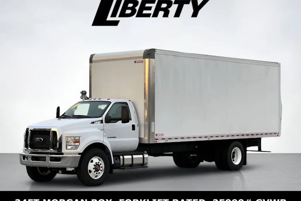 2025 Ford F-750 Base photo 1