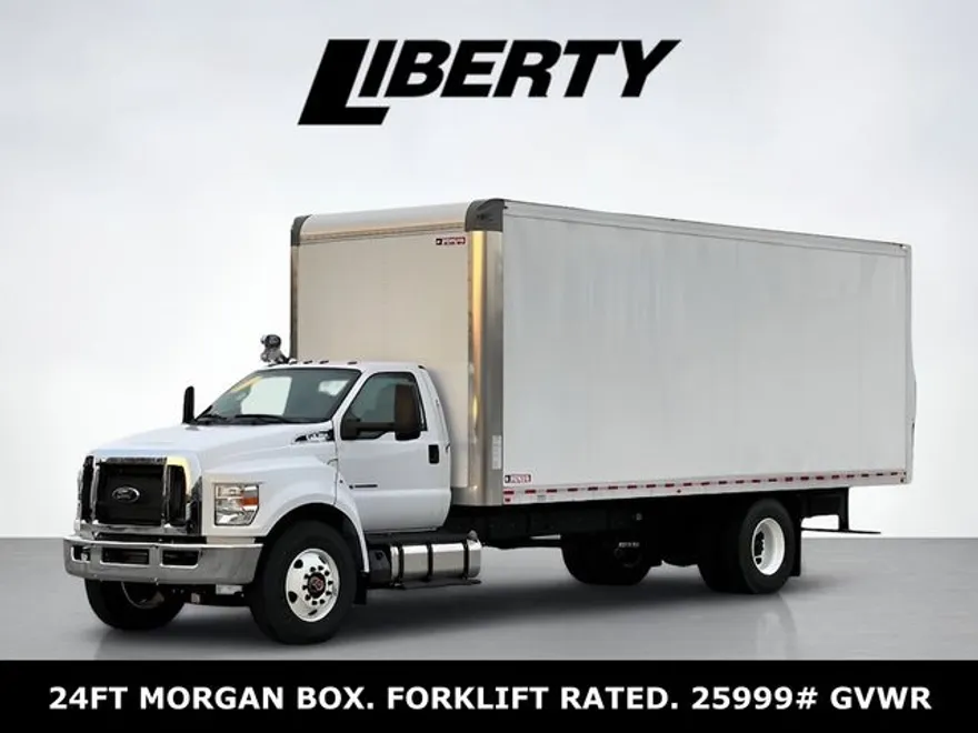 2025 Ford F-750 Base photo 1