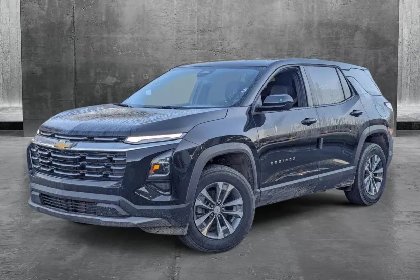 2025 Chevrolet Equinox LT photo 1