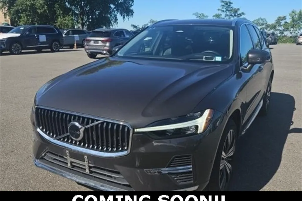 2022 Volvo XC60 B5 Inscription photo 1
