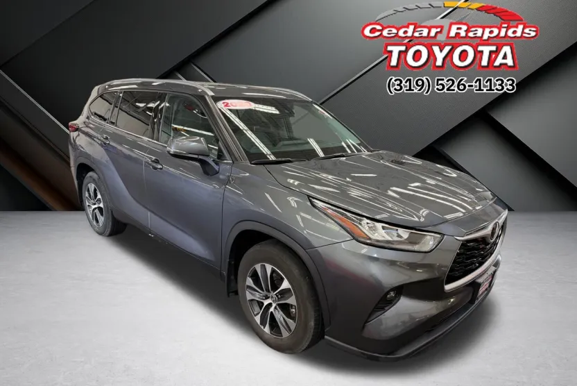 2020 Toyota Highlander XLE photo 1
