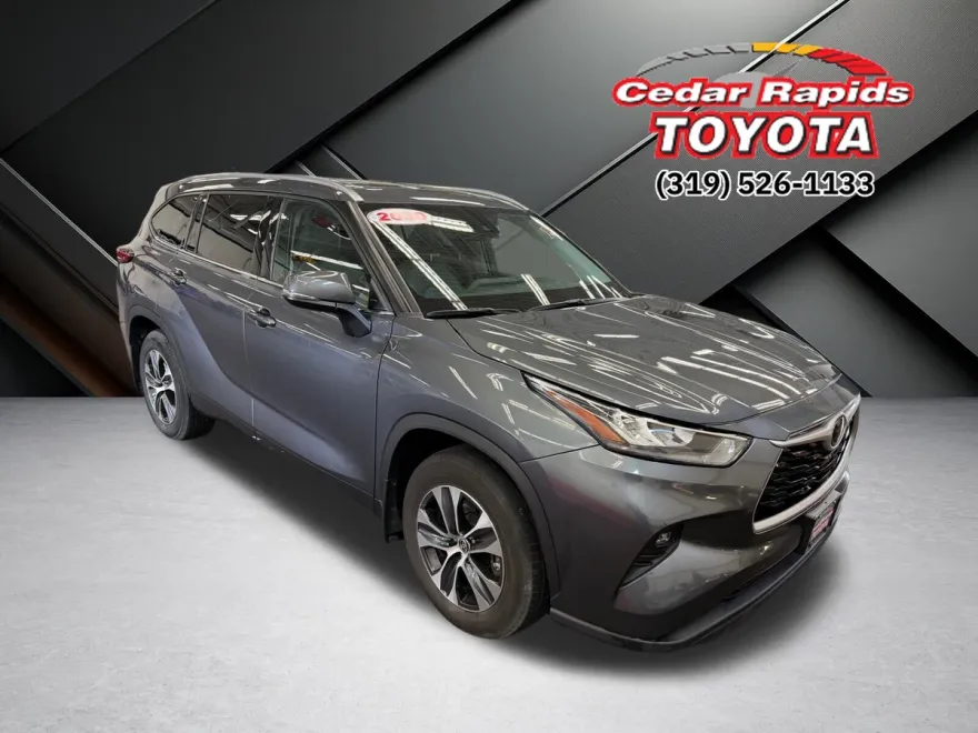 2020 Toyota Highlander XLE photo 1
