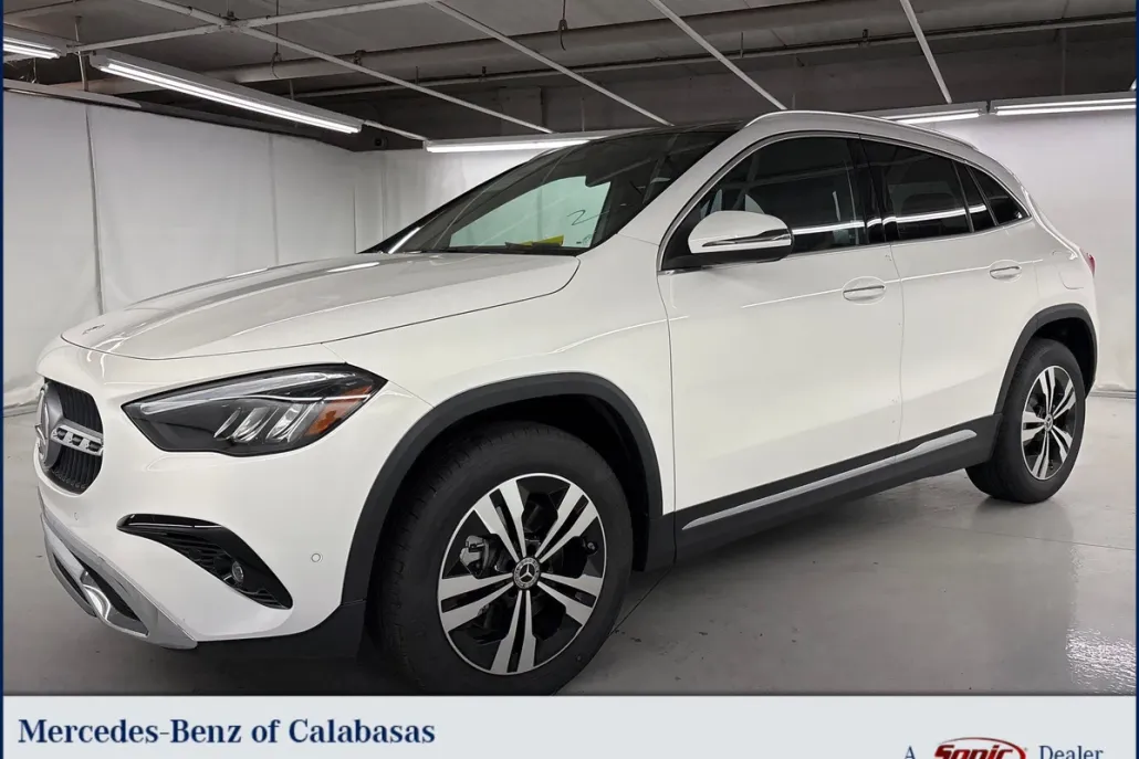 2026 Mercedes Benz GLA 250 photo 1