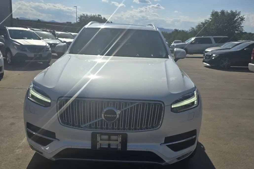 2019 Volvo XC90 T6 Inscription photo 1