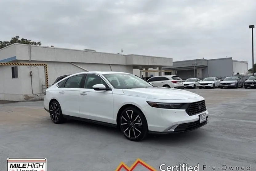2025 Honda Accord Hybrid Touring photo 1