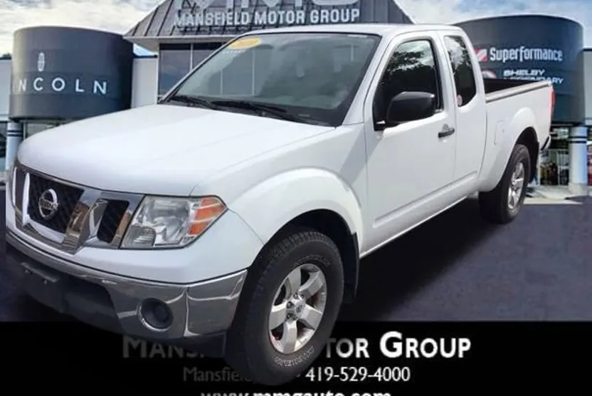 2010 Nissan Frontier SE photo 1