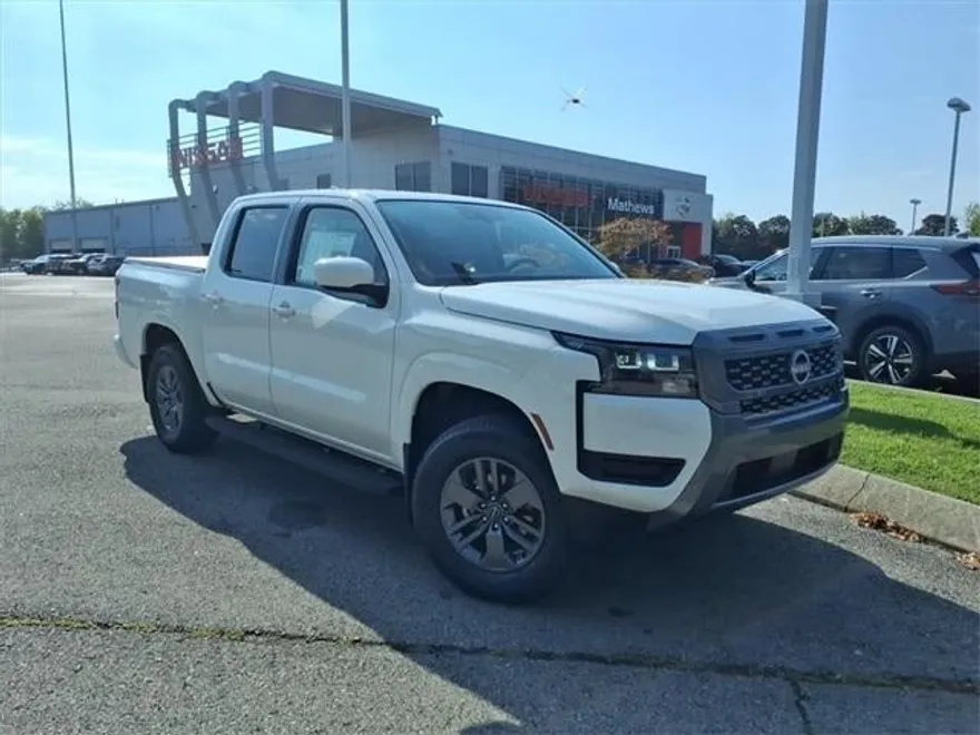 2026 Nissan Frontier Crew Cab SV photo 1