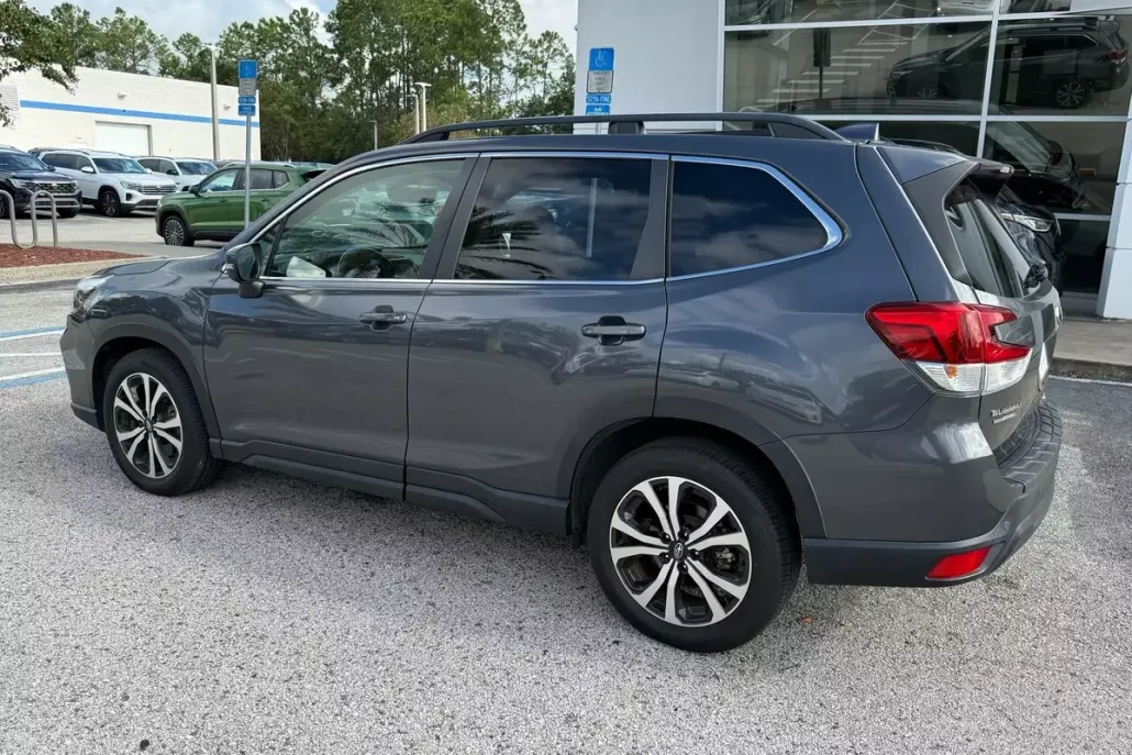 2021 Subaru Forester Limited photo 1