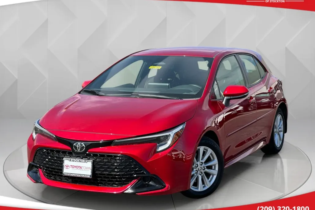 2023 Toyota Corolla SE photo 1