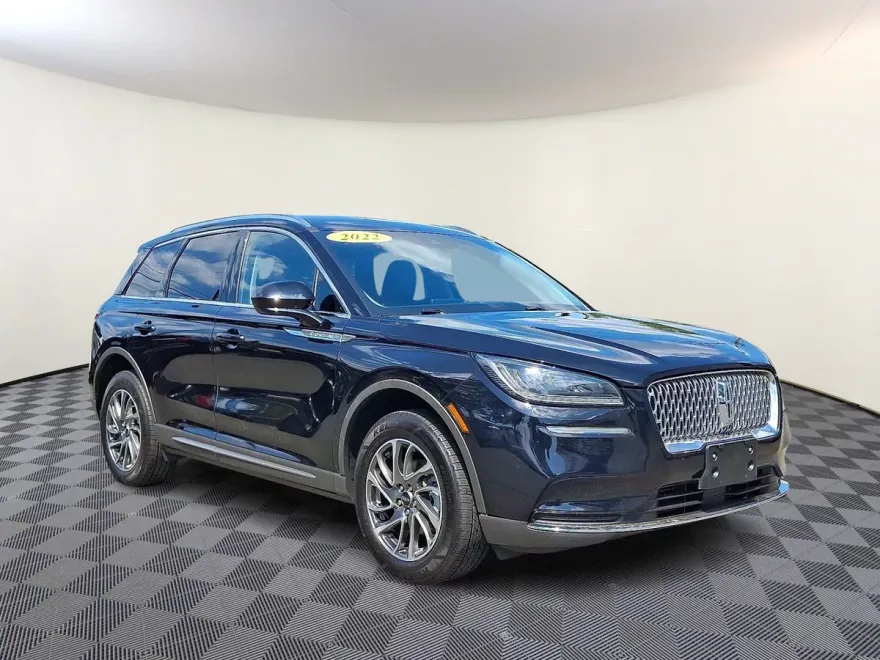 2022 Lincoln Corsair Standard photo 1