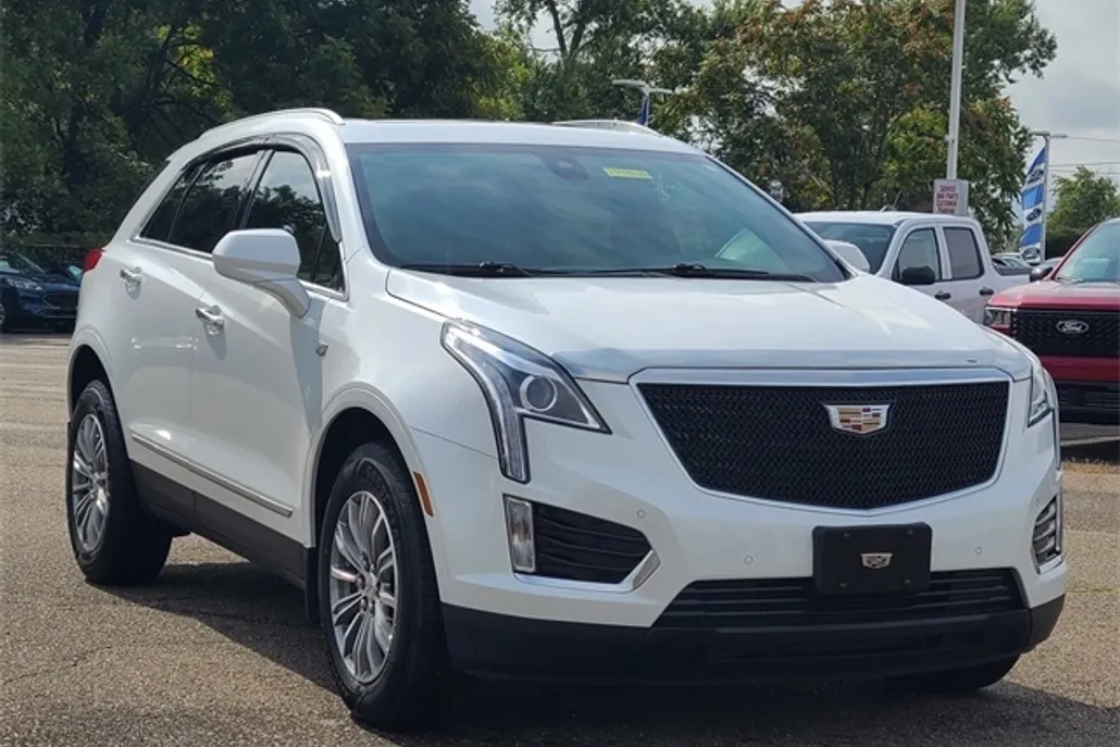 2019 Cadillac XT5 Luxury photo 1