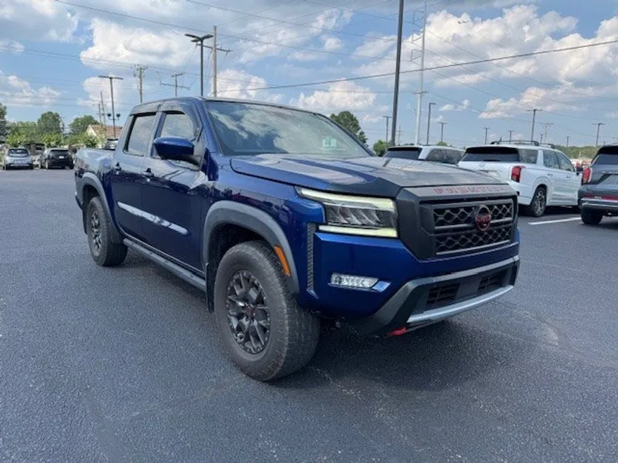 2022 Nissan Frontier Crew Cab PRO-4X photo 1