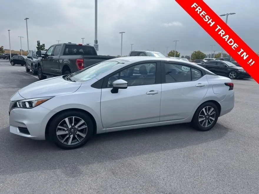 2020 Nissan Versa 1.6 SV photo 1
