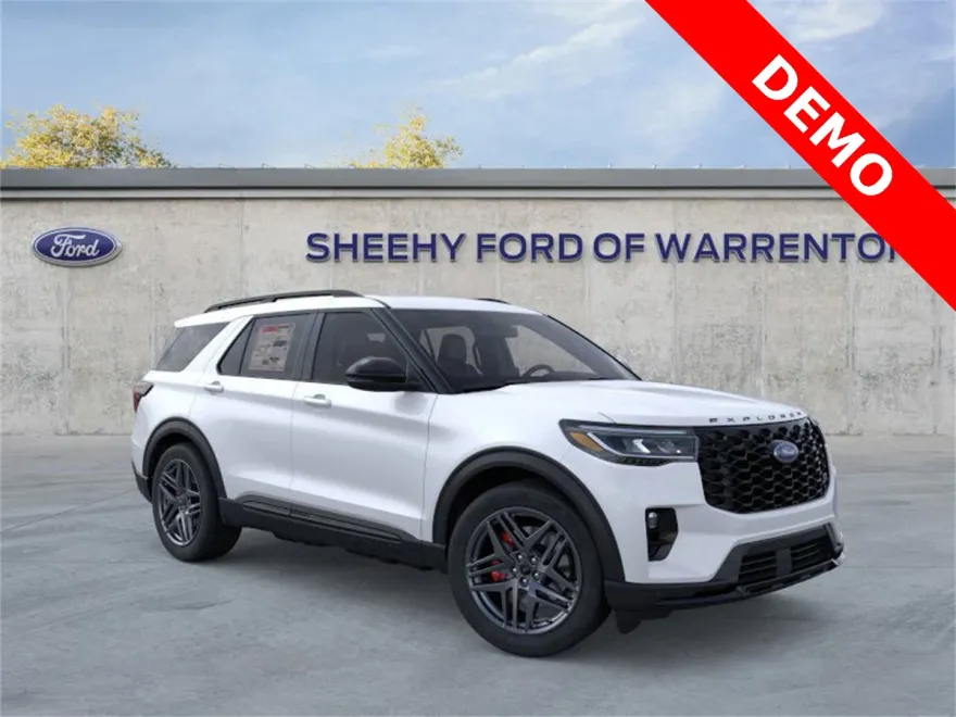 2025 Ford Explorer ST photo 1