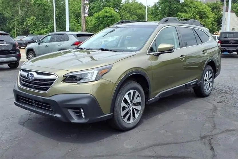 2020 Subaru Outback Premium photo 1