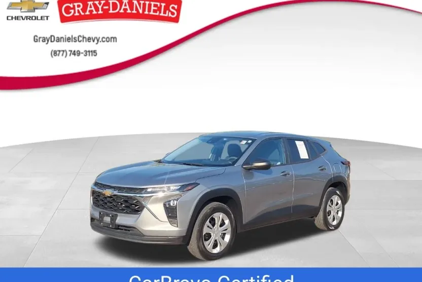 2024 Chevrolet Trax LS photo 1