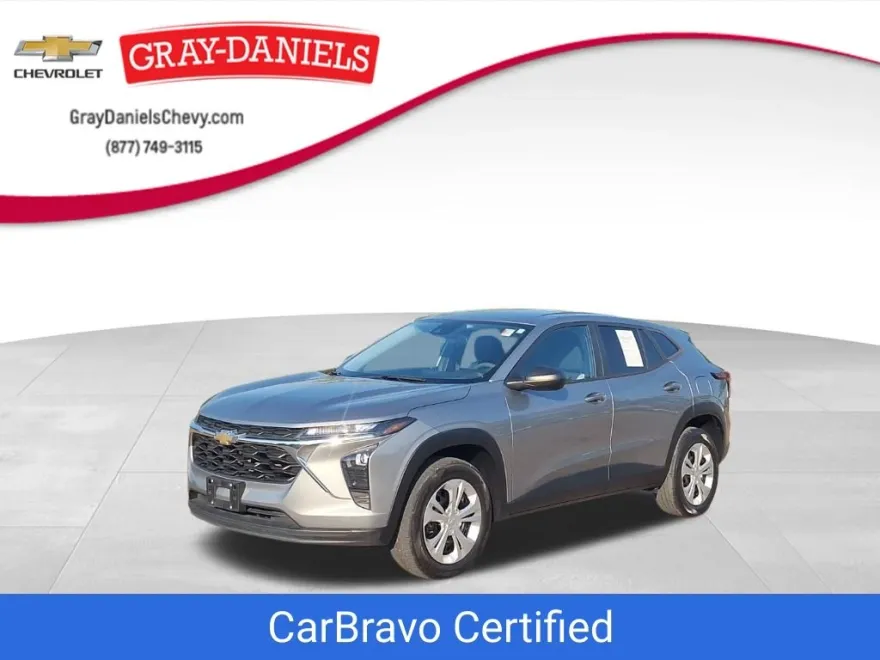 2024 Chevrolet Trax LS photo 1