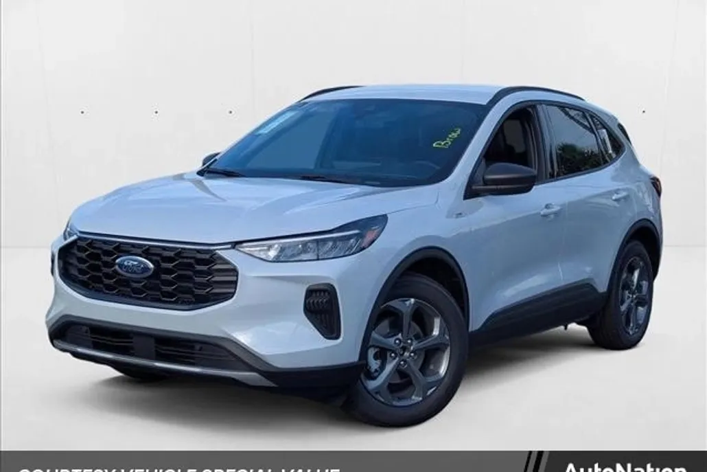 2025 Ford Escape ST-Line photo 1