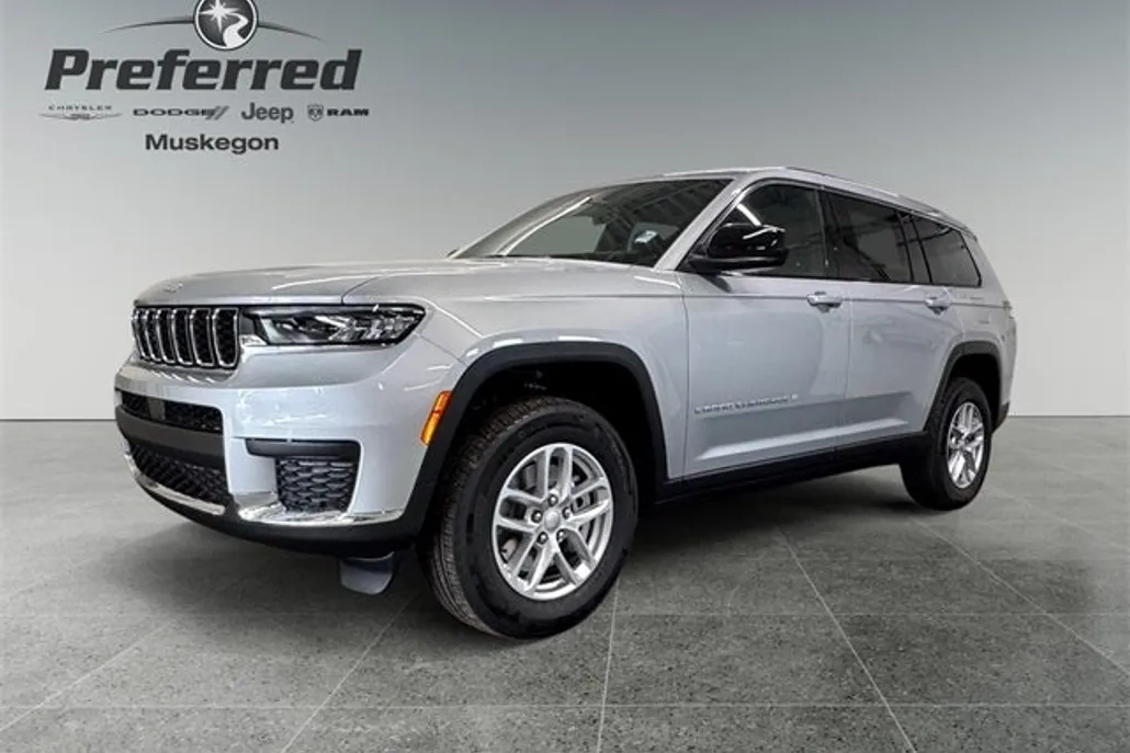 2025 Jeep Grand Cherokee Laredo photo 1