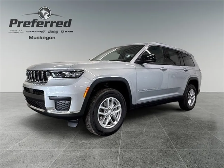 2025 Jeep Grand Cherokee Laredo photo 1