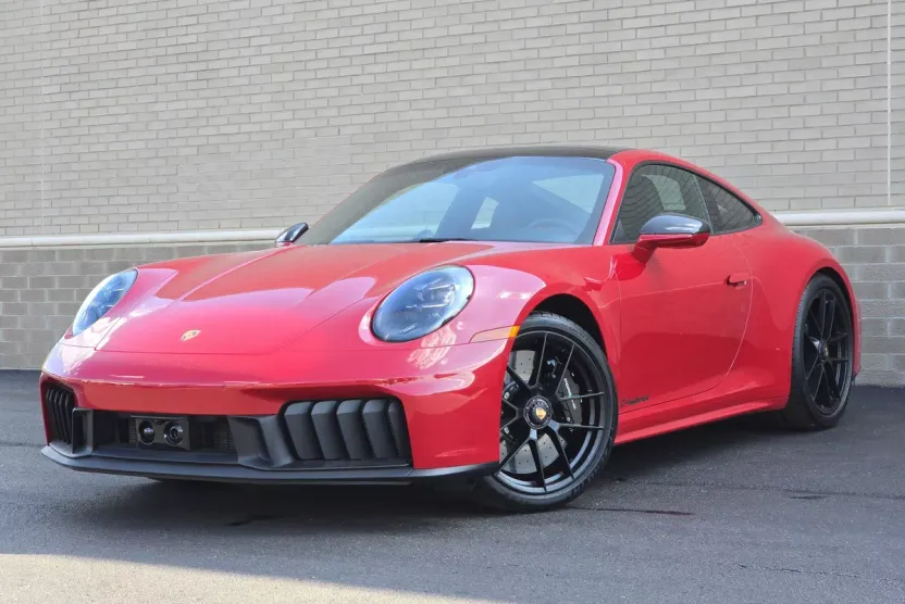 2025 Porsche 911 GTS photo 1
