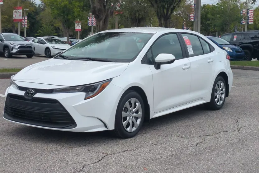 2026 Toyota Corolla LE photo 1