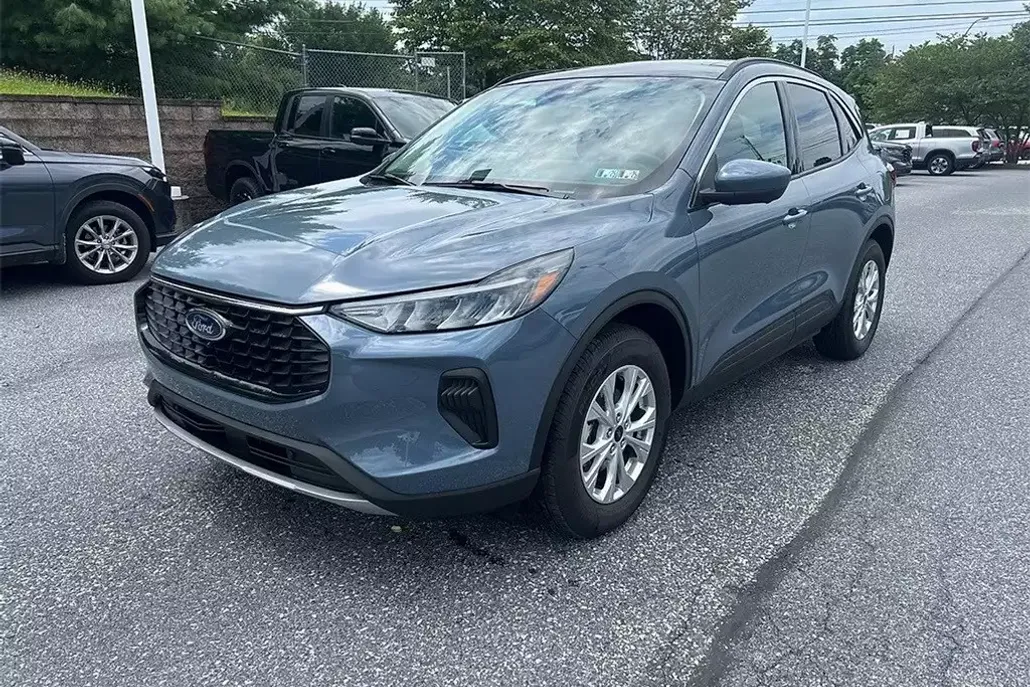 2024 Ford Escape Active photo 1