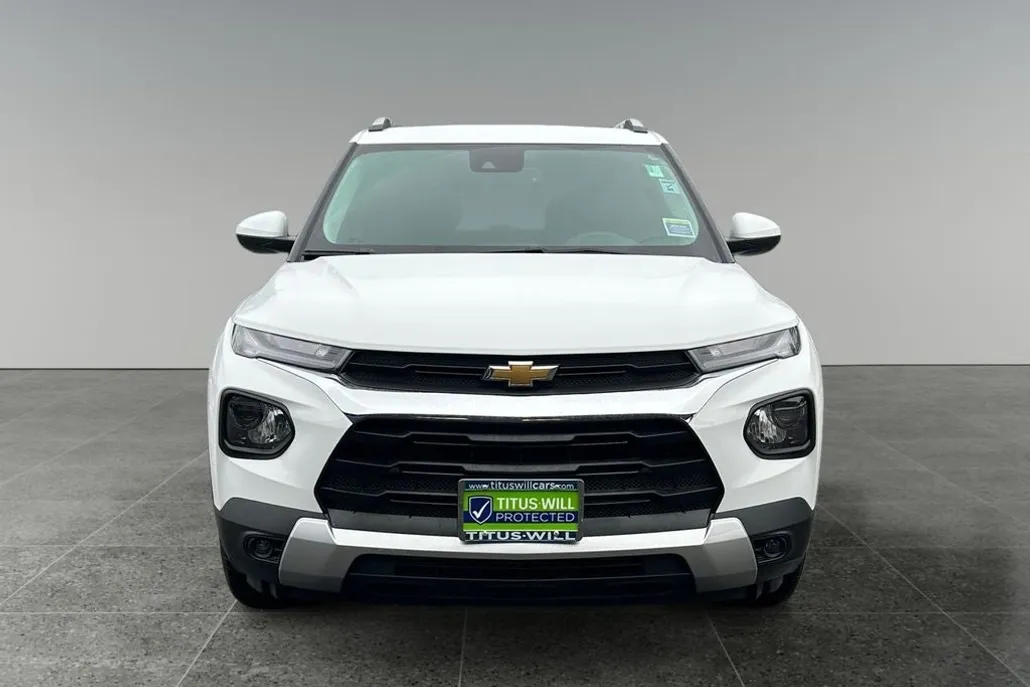 2023 Chevrolet Trailblazer LT photo 1