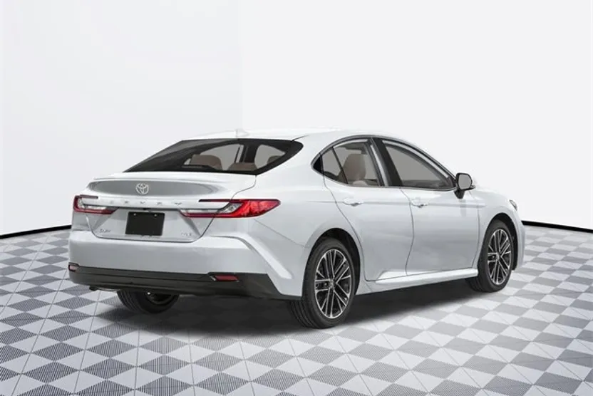 2026 Toyota Camry XLE photo 1