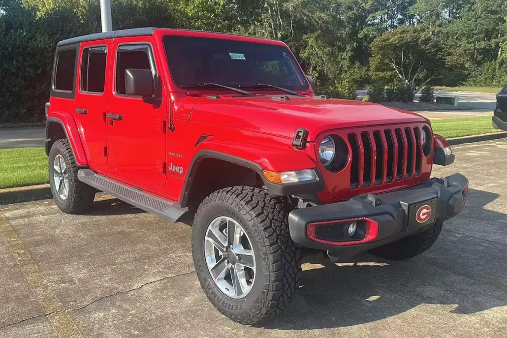 2019 Jeep Wrangler Unlimited Sahara photo 1