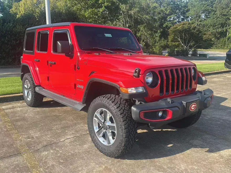 2019 Jeep Wrangler Unlimited Sahara photo 1