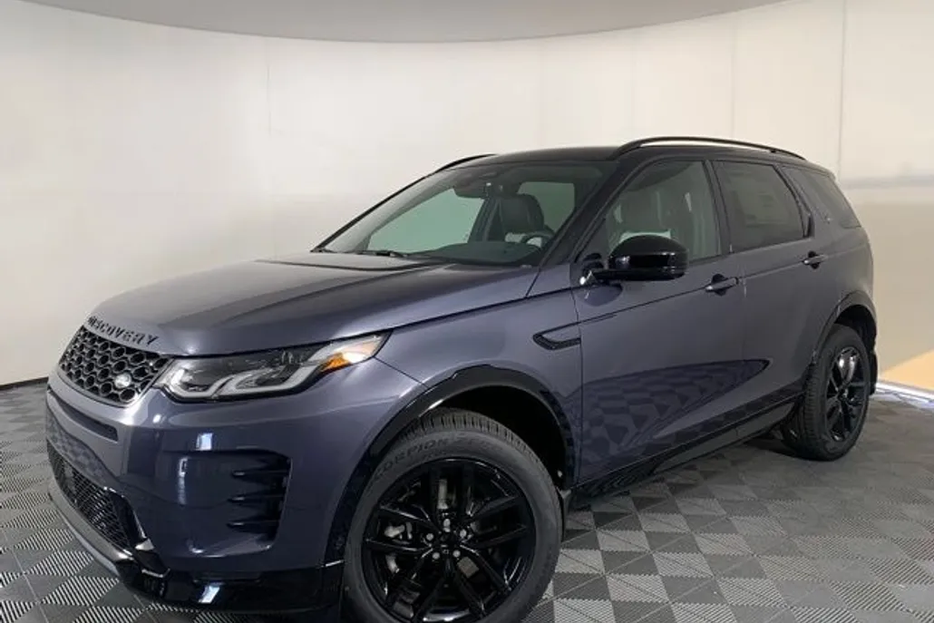 2024 Land Rover Discovery Sport SE photo 1