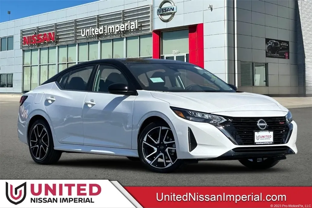 2025 Nissan Sentra SR photo 1