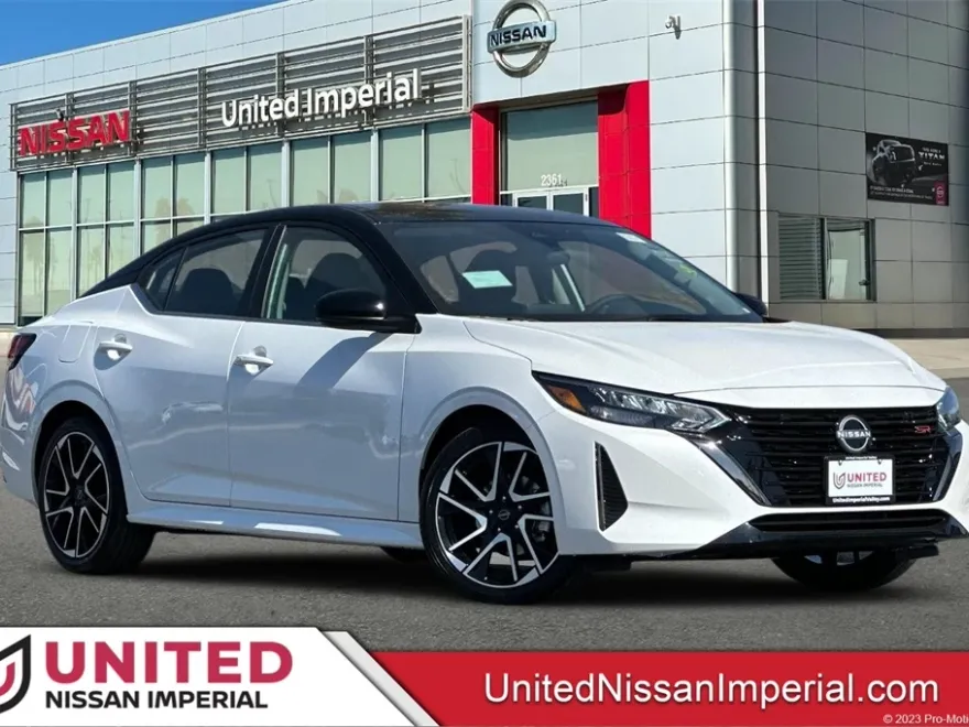 2025 Nissan Sentra SR photo 1