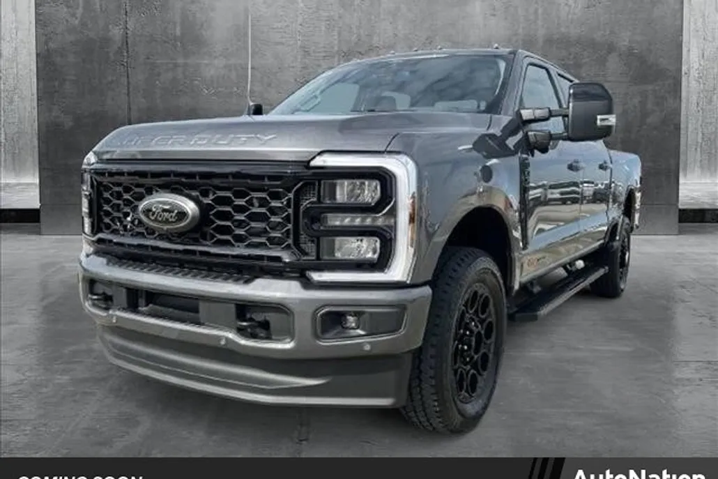 2025 Ford F-350 Platinum photo 1