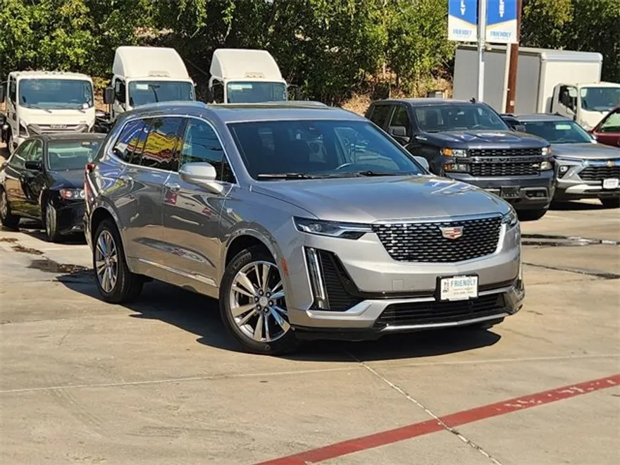 2025 Cadillac XT6 Premium Luxury photo 1